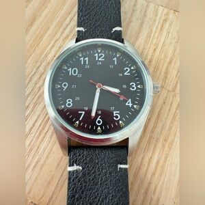 Unbranded mens black dial black strap fashion watch NEW BATTERY